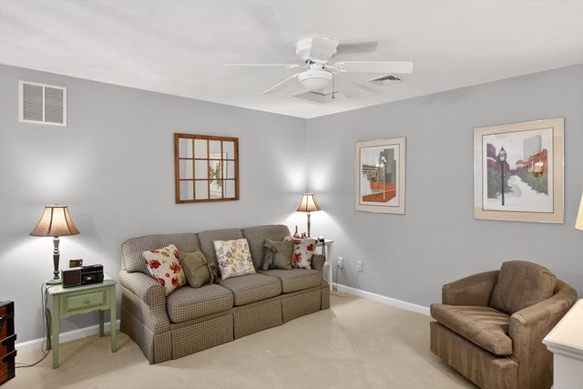 15 West Trevor Hill 15, Plymouth, MA 02360