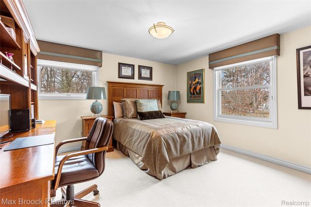 25933 Hersheyvale Drive, Franklin Village, MI 48025