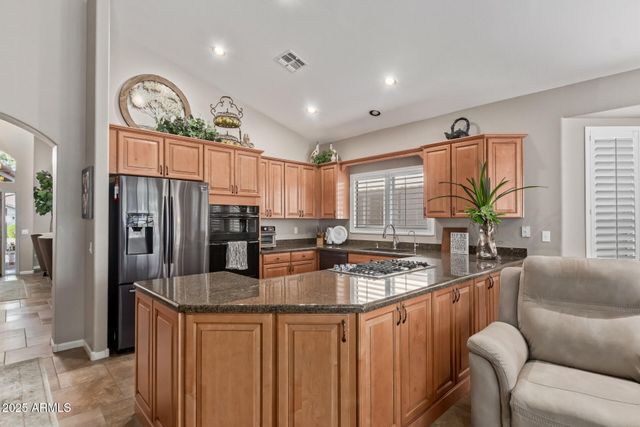 9425 E NACOMA Drive, Sun Lakes, AZ 85248