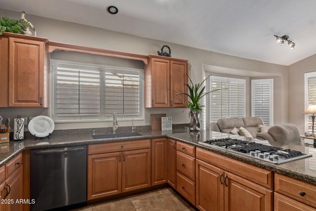 9425 E NACOMA Drive, Sun Lakes, AZ 85248