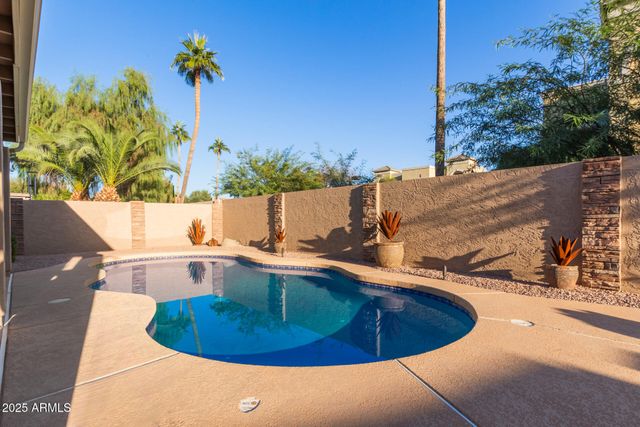 9425 E NACOMA Drive, Sun Lakes, AZ 85248