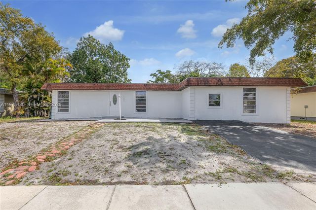 7906 NW 74th Avenue, Tamarac, FL 33321