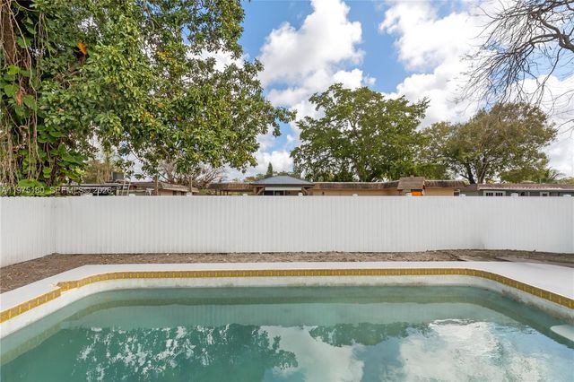 7906 NW 74th Avenue, Tamarac, FL 33321