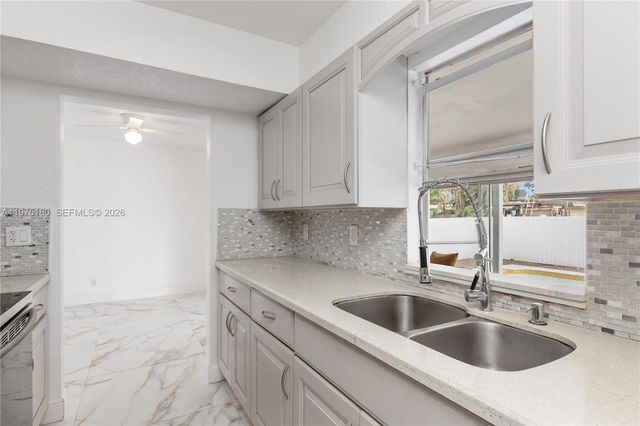 7906 NW 74th Avenue, Tamarac, FL 33321