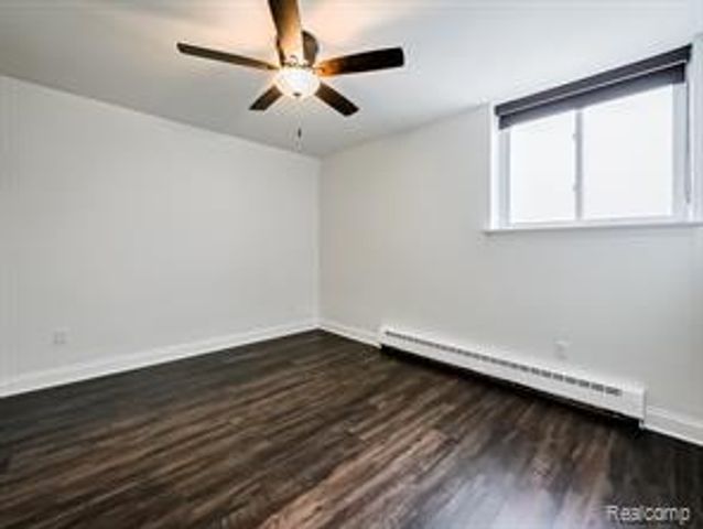 4905 Crooks A2 Road, Royal Oak, MI 48073