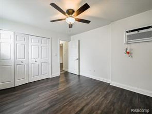4905 Crooks A2 Road, Royal Oak, MI 48073