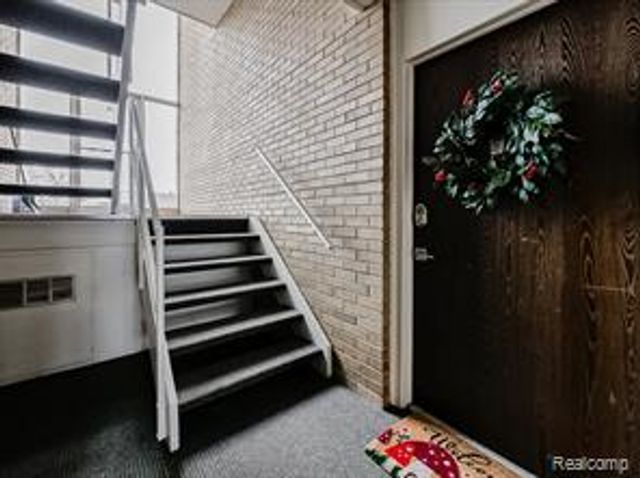 4905 Crooks A2 Road, Royal Oak, MI 48073
