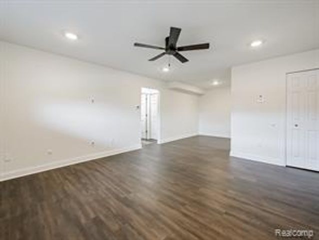 4905 Crooks A2 Road, Royal Oak, MI 48073