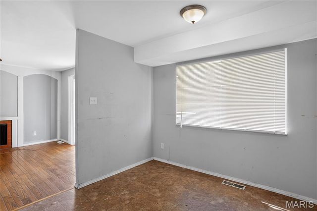 11874 Beckett Fall Road, St Louis, MO 63033