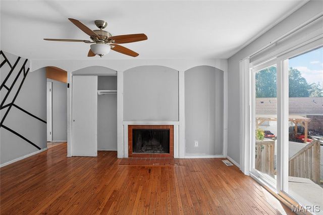 11874 Beckett Fall Road, St Louis, MO 63033
