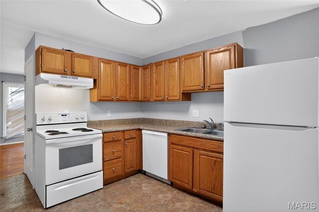 11874 Beckett Fall Road, St Louis, MO 63033