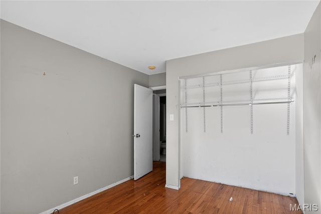 11874 Beckett Fall Road, St Louis, MO 63033