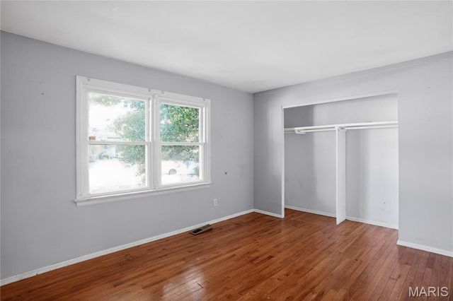 11874 Beckett Fall Road, St Louis, MO 63033