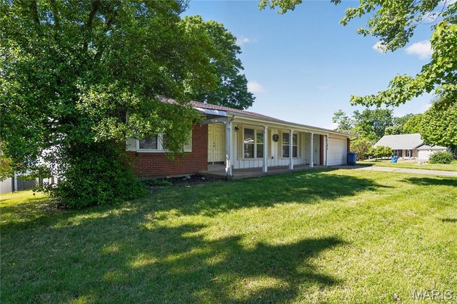 11874 Beckett Fall Road, St Louis, MO 63033