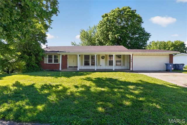 11874 Beckett Fall Road, St Louis, MO 63033