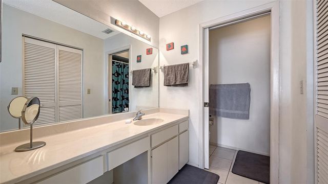 2937 TAYWOOD MEADOWS 32, Sarasota, FL 34235