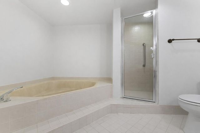 7507 La Paz Boulevard 407, Boca Raton, FL 33433