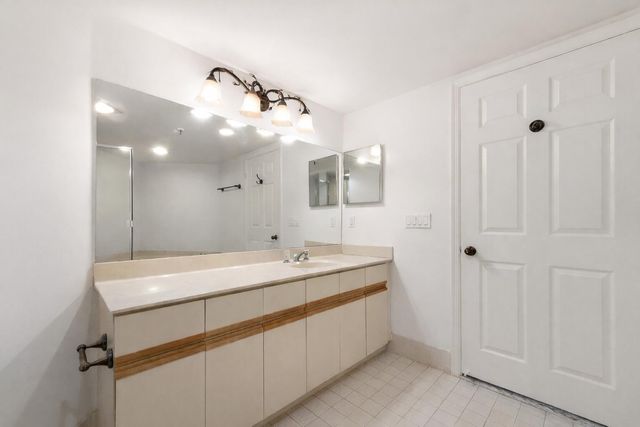 7507 La Paz Boulevard 407, Boca Raton, FL 33433