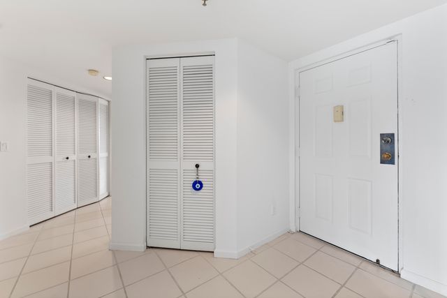 7507 La Paz Boulevard 407, Boca Raton, FL 33433