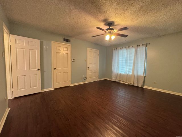 1311 Starfield Road, North Little Rock, AR 72116