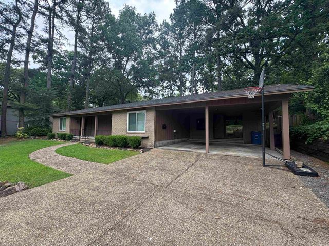 1311 Starfield Road, North Little Rock, AR 72116