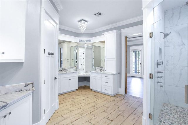 8026 Lake St Street, Lake Charles, LA 70605