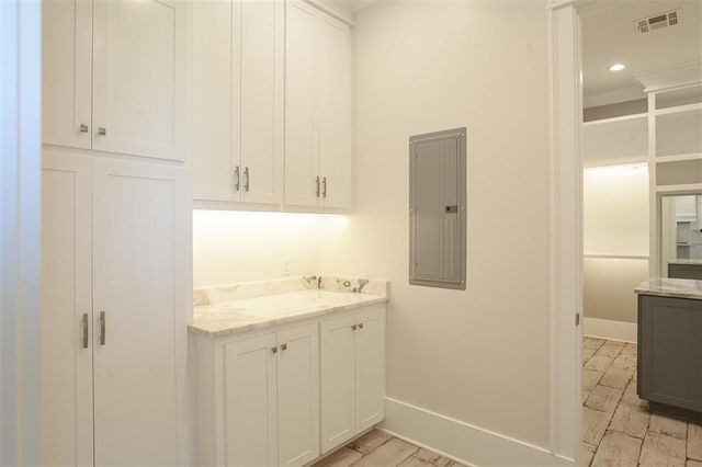 8026 Lake St Street, Lake Charles, LA 70605