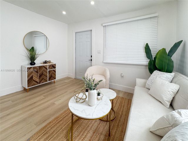 2933 NW 48th Ter, Miami, FL 33142