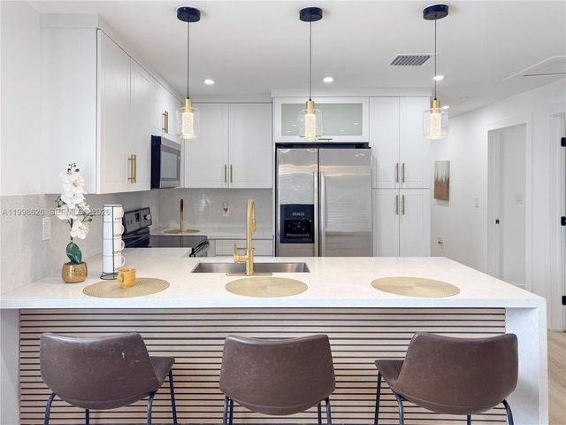 2933 NW 48th Ter, Miami, FL 33142