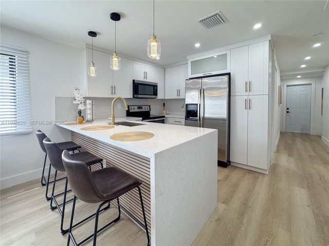 2933 NW 48th Ter, Miami, FL 33142