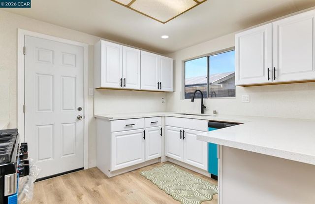 2117 Lopez Dr, Antioch, CA 94509