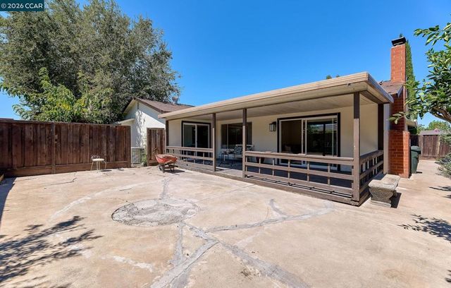 2117 Lopez Dr, Antioch, CA 94509