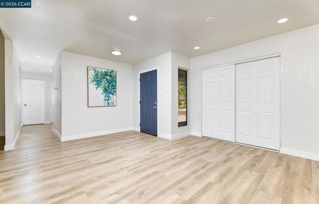 2117 Lopez Dr, Antioch, CA 94509