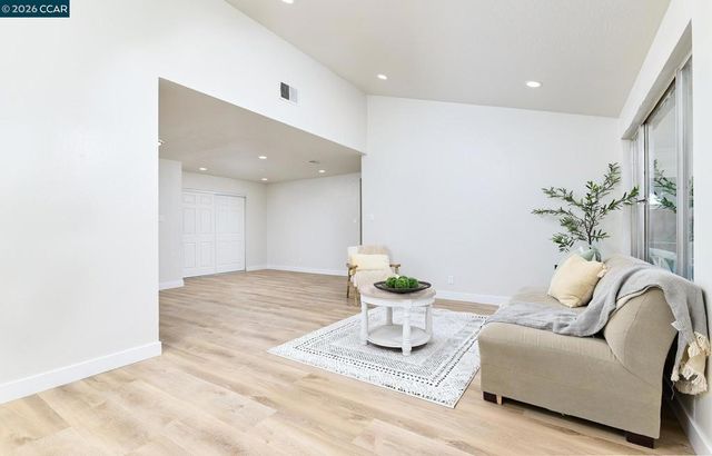 2117 Lopez Dr, Antioch, CA 94509