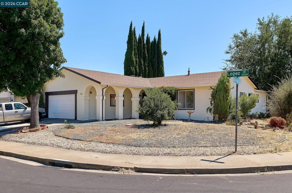 2117 Lopez Dr, Antioch, CA 94509