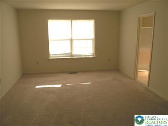 3634 Clauss Drive, Lower Macungie Twp, PA 18062