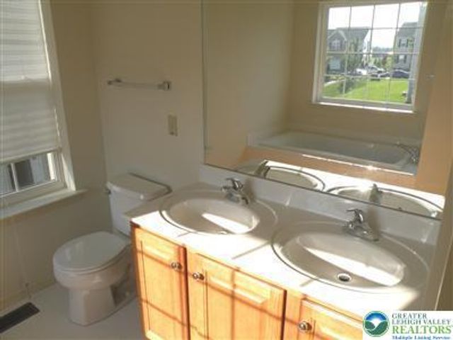 3634 Clauss Drive, Lower Macungie Twp, PA 18062