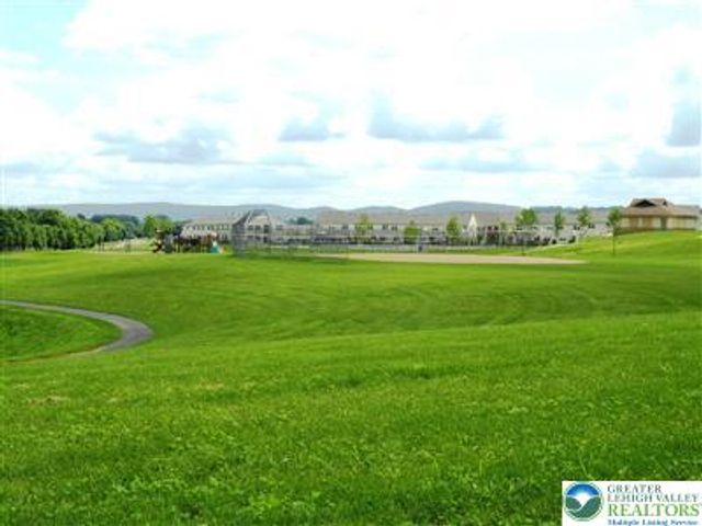 3634 Clauss Drive, Lower Macungie Twp, PA 18062