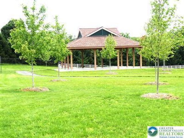 3634 Clauss Drive, Lower Macungie Twp, PA 18062