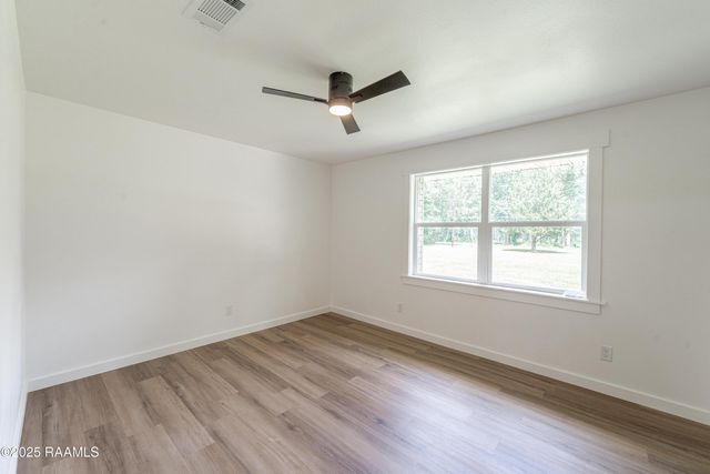 97 Libuse Cut Off Road, Pineville, LA 71360