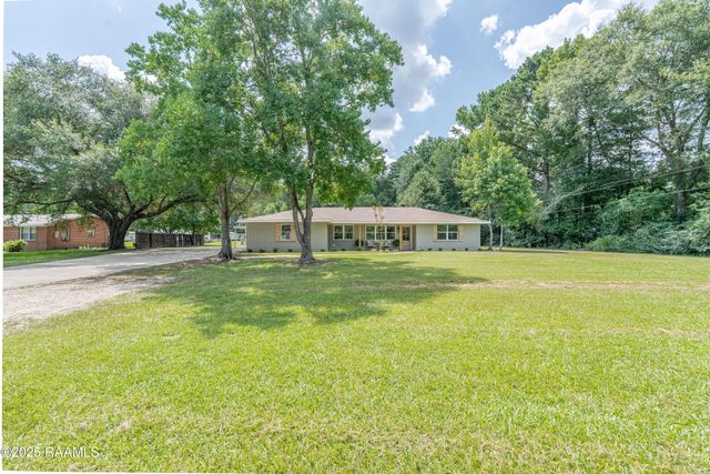 97 Libuse Cut Off Road, Pineville, LA 71360