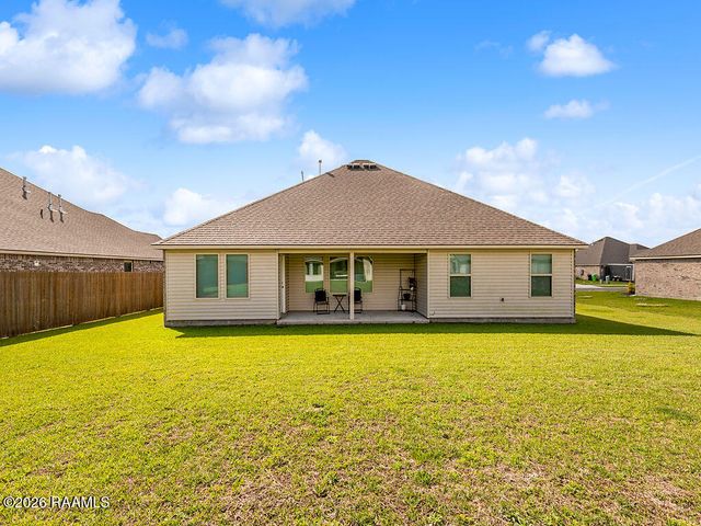 408 Dulworth Court, Breaux Bridge, LA 70517