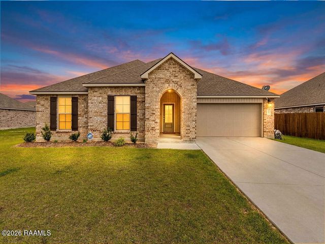 408 Dulworth Court, Breaux Bridge, LA 70517
