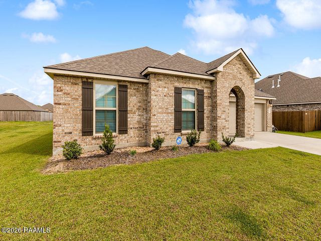 408 Dulworth Court, Breaux Bridge, LA 70517