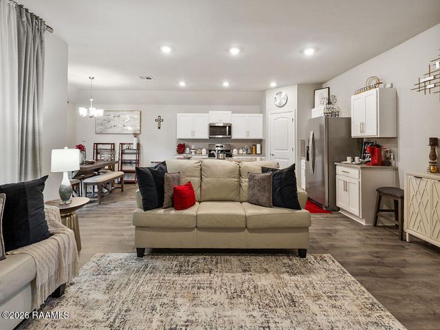 408 Dulworth Court, Breaux Bridge, LA 70517