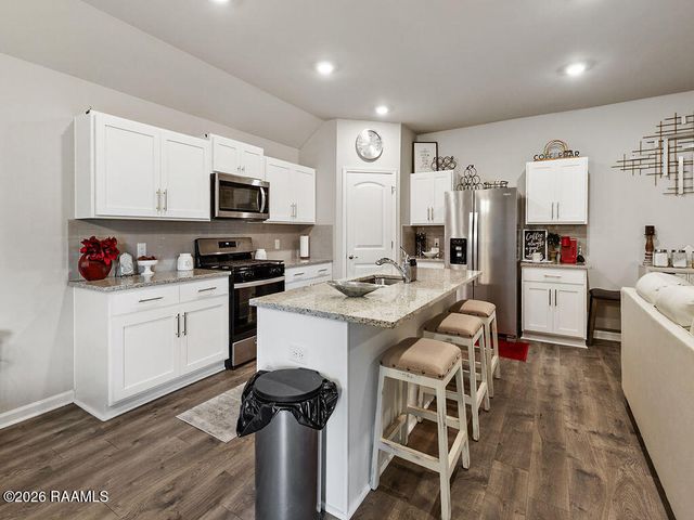 408 Dulworth Court, Breaux Bridge, LA 70517