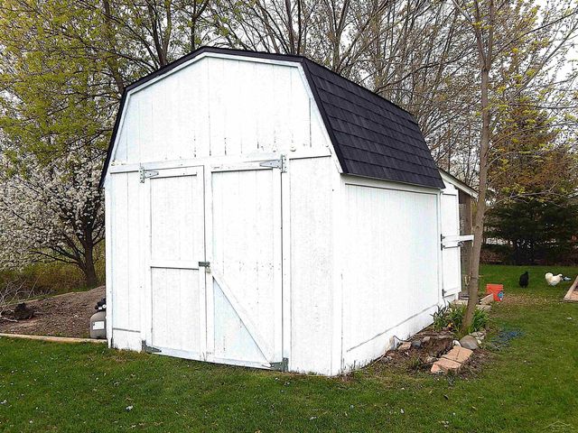 2880 E Fisher Road, Bay City, MI 48706