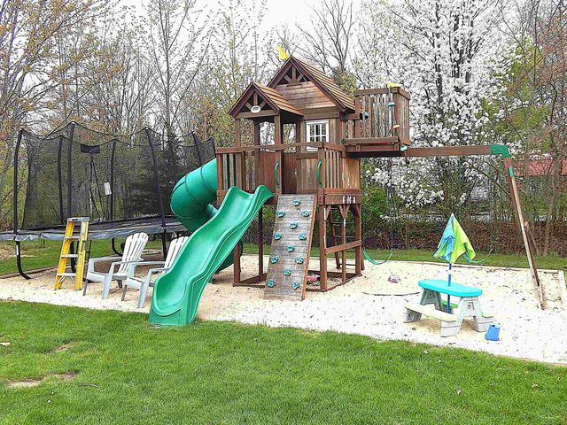 2880 E Fisher Road, Bay City, MI 48706