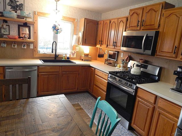 2880 E Fisher Road, Bay City, MI 48706