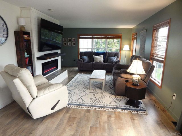 2880 E Fisher Road, Bay City, MI 48706